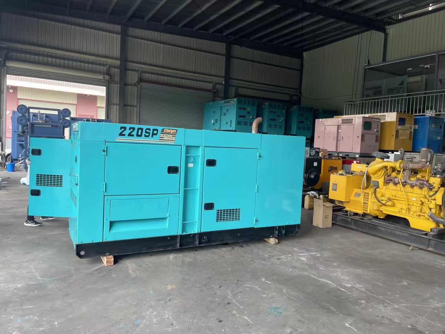 翠屏800kW 柴油发电机的输出电流波动范围是多少？